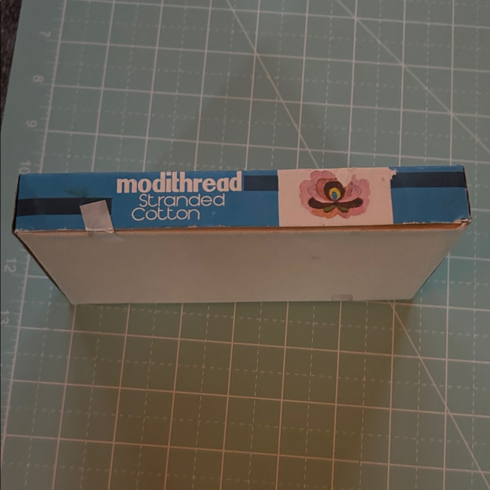 Modithread Stranded Cotton Embroidery Thread - Picture 3 of 5